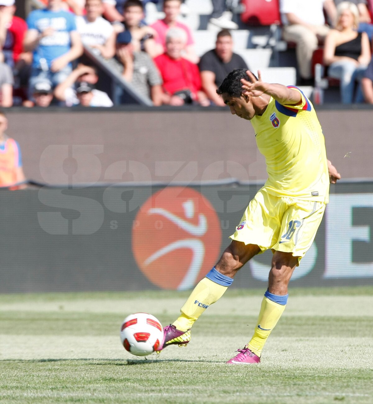 Steaua învinge la Cluj şi se califică în Europa League! CRAIOVA - GAZ METAN 1-1 (întrerupt de ploaie)