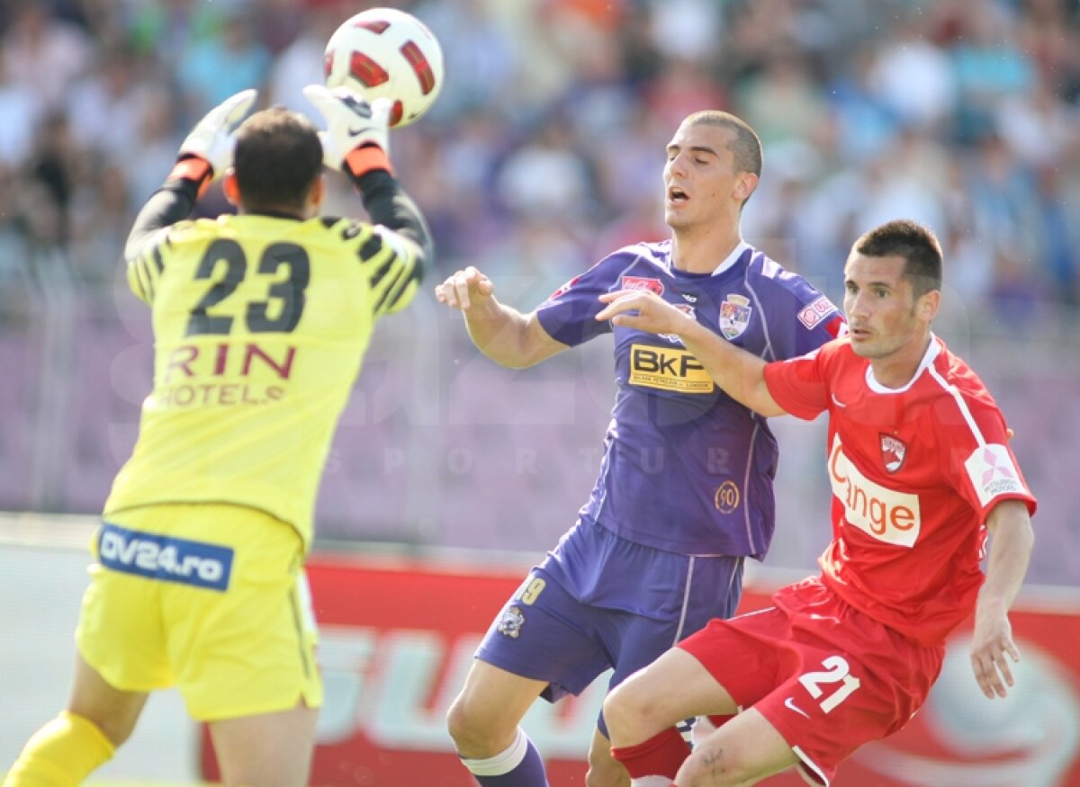 Poli Timişoara spulberă pe Dinamo cu 4-1 şi merge în preliminariile Ligii