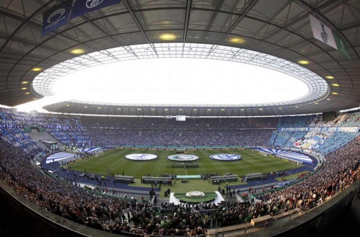 VIDEO şi FOTO / Schalke a făcut show în finala Cupei, 5-0 cu Duisburg!