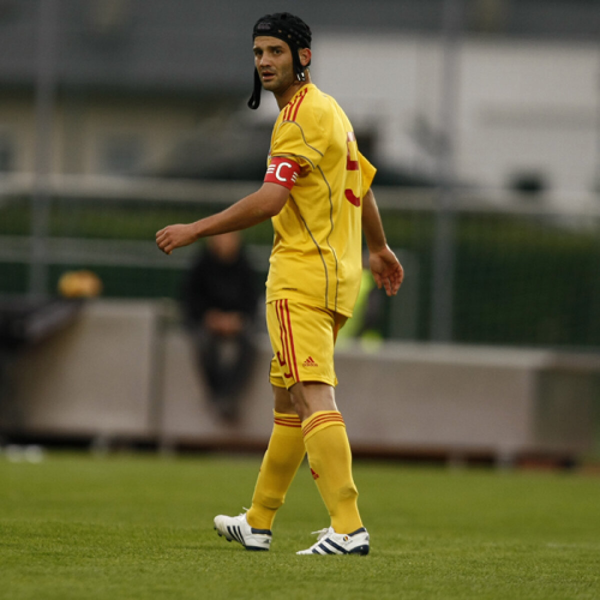 Chivu rămîne în statisticile liderilor "naţionalei", sub Hagi, dar peste Dinu şi Popescu » Căpitanul de argint al României