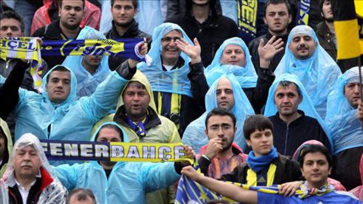 VIDEO Fenerbache, campioană în Turcia după 4 ani!