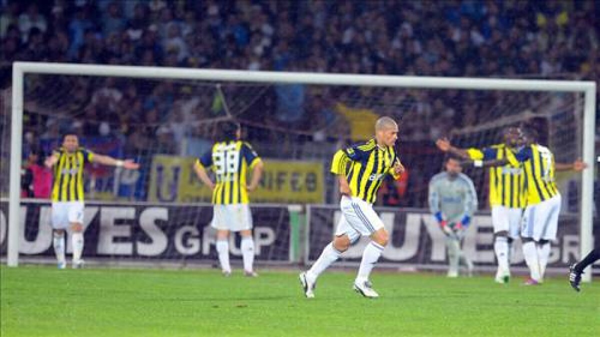 VIDEO Fenerbache, campioană în Turcia după 4 ani!