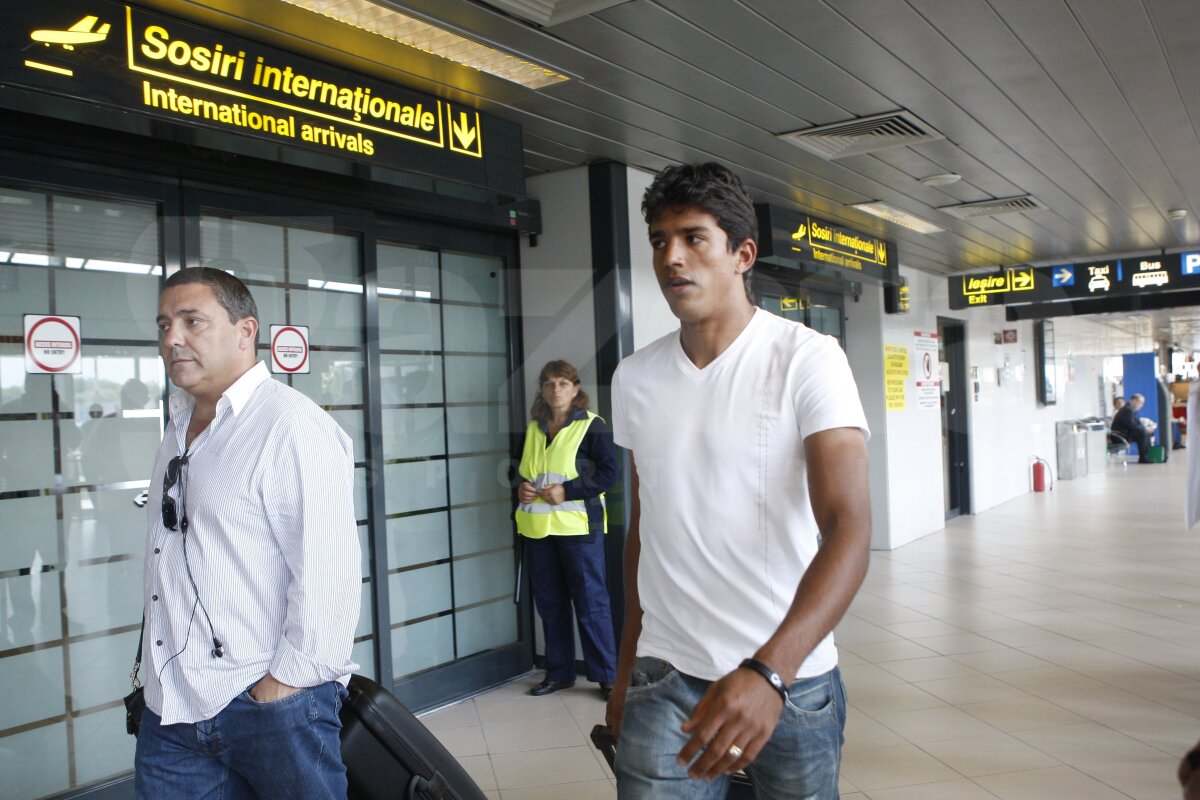 FOTO! Wires a sosit la Bucureşti să semneze cu Steaua