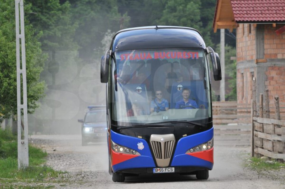 FOTO » Steaua nu vrea stres. Vezi unde s-au ascuns jucătorii lui Olăroiu la Braşov