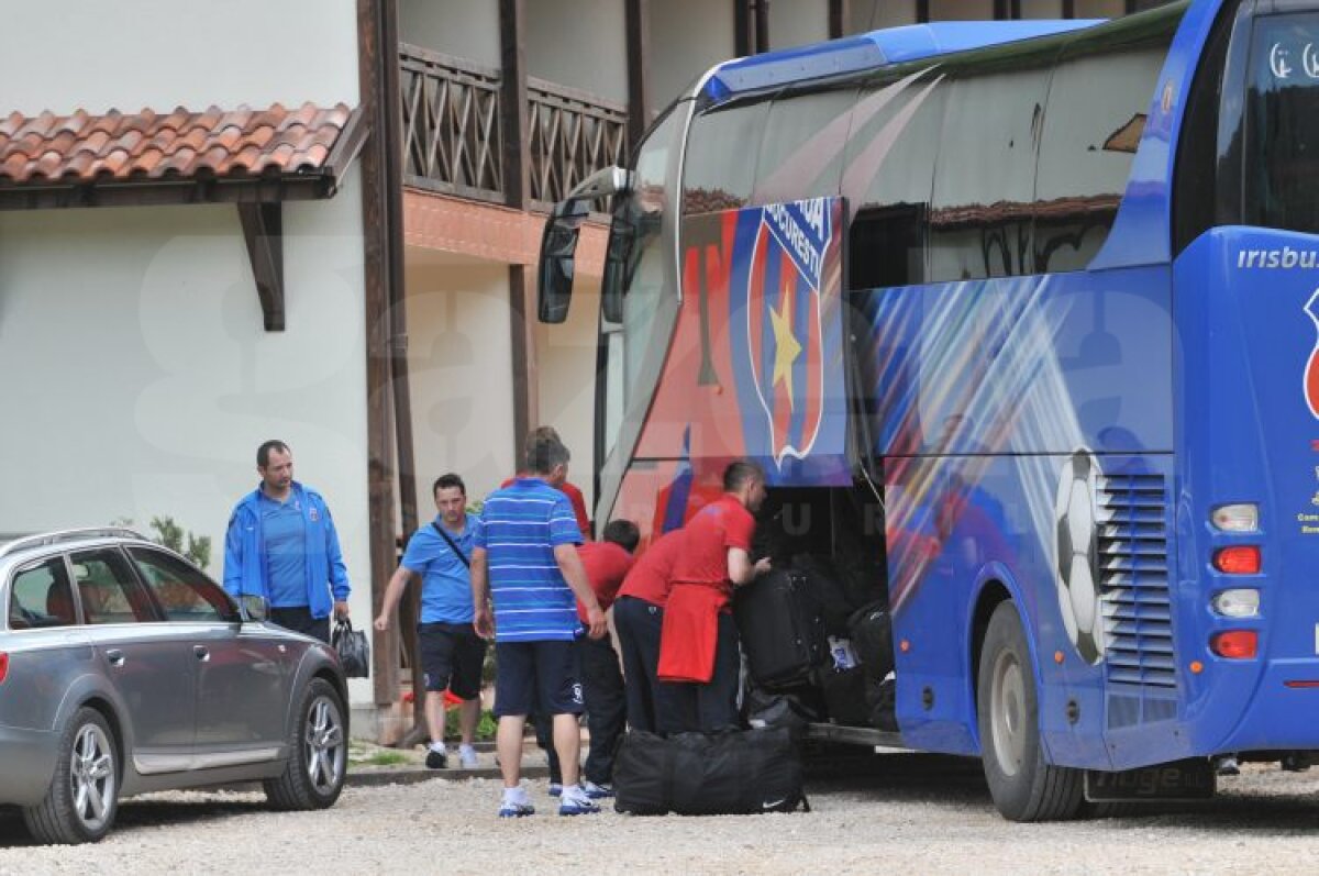 FOTO » Steaua nu vrea stres. Vezi unde s-au ascuns jucătorii lui Olăroiu la Braşov