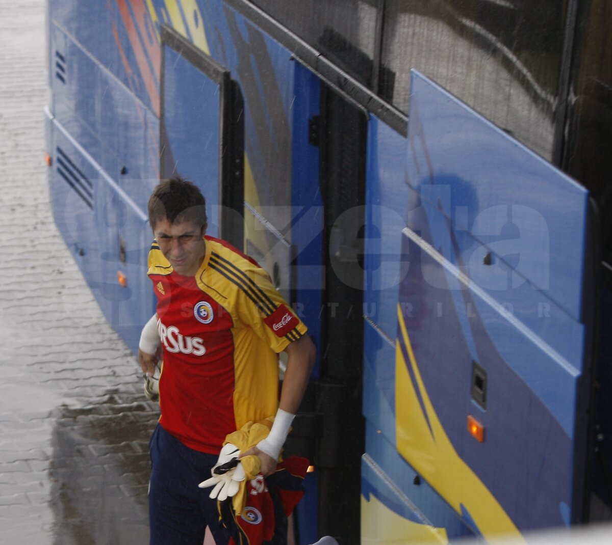 FOTO » Naţionala se antrenează la Buftea. Doar 13 jucători la reunire