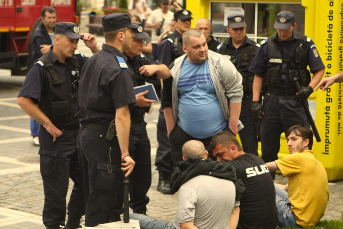 UPDATE » Avem echipele! Oli intră cu Dică şi Bilaşco, Ando răspunde cu doi închizători