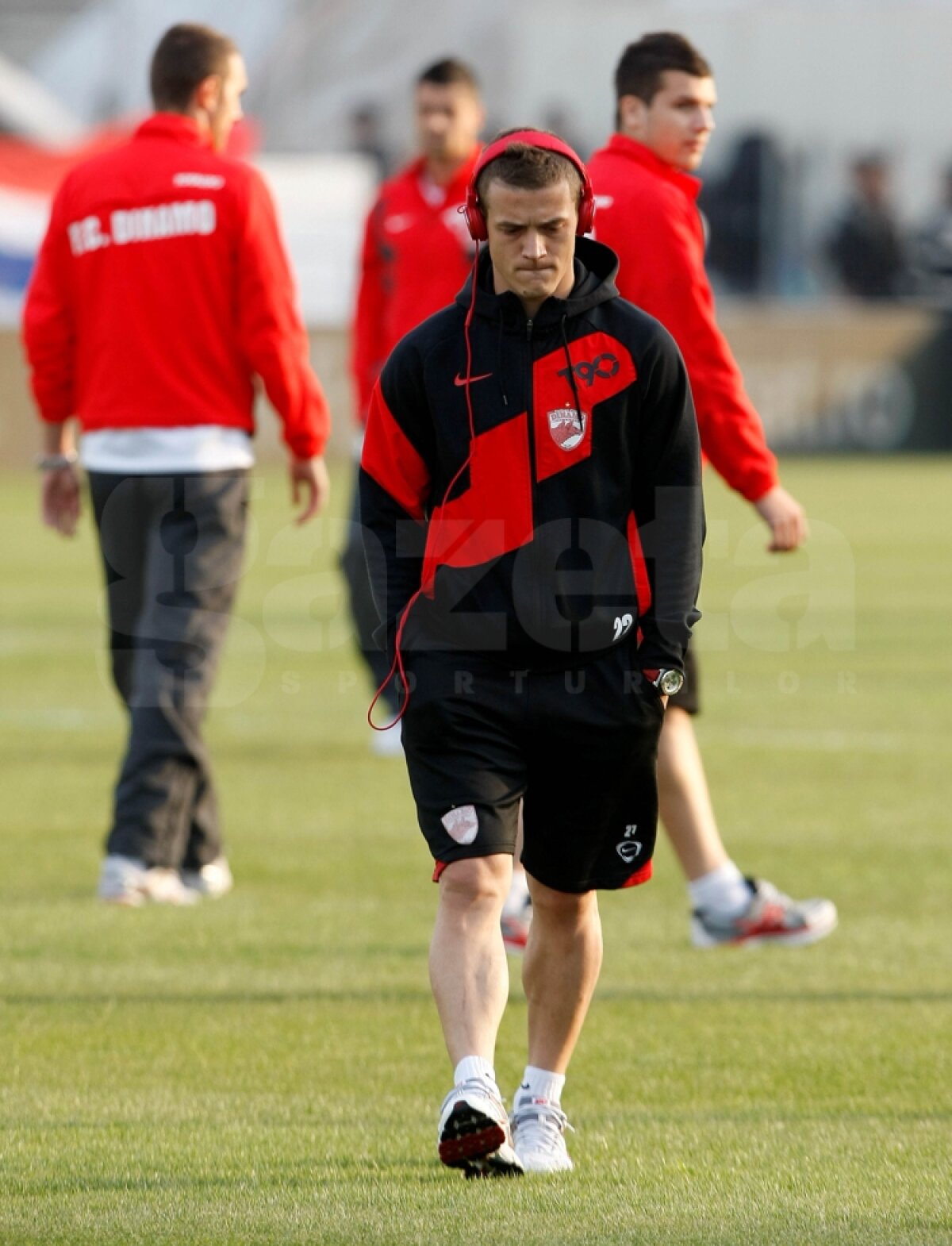 UPDATE » Avem echipele! Oli intră cu Dică şi Bilaşco, Ando răspunde cu doi închizători