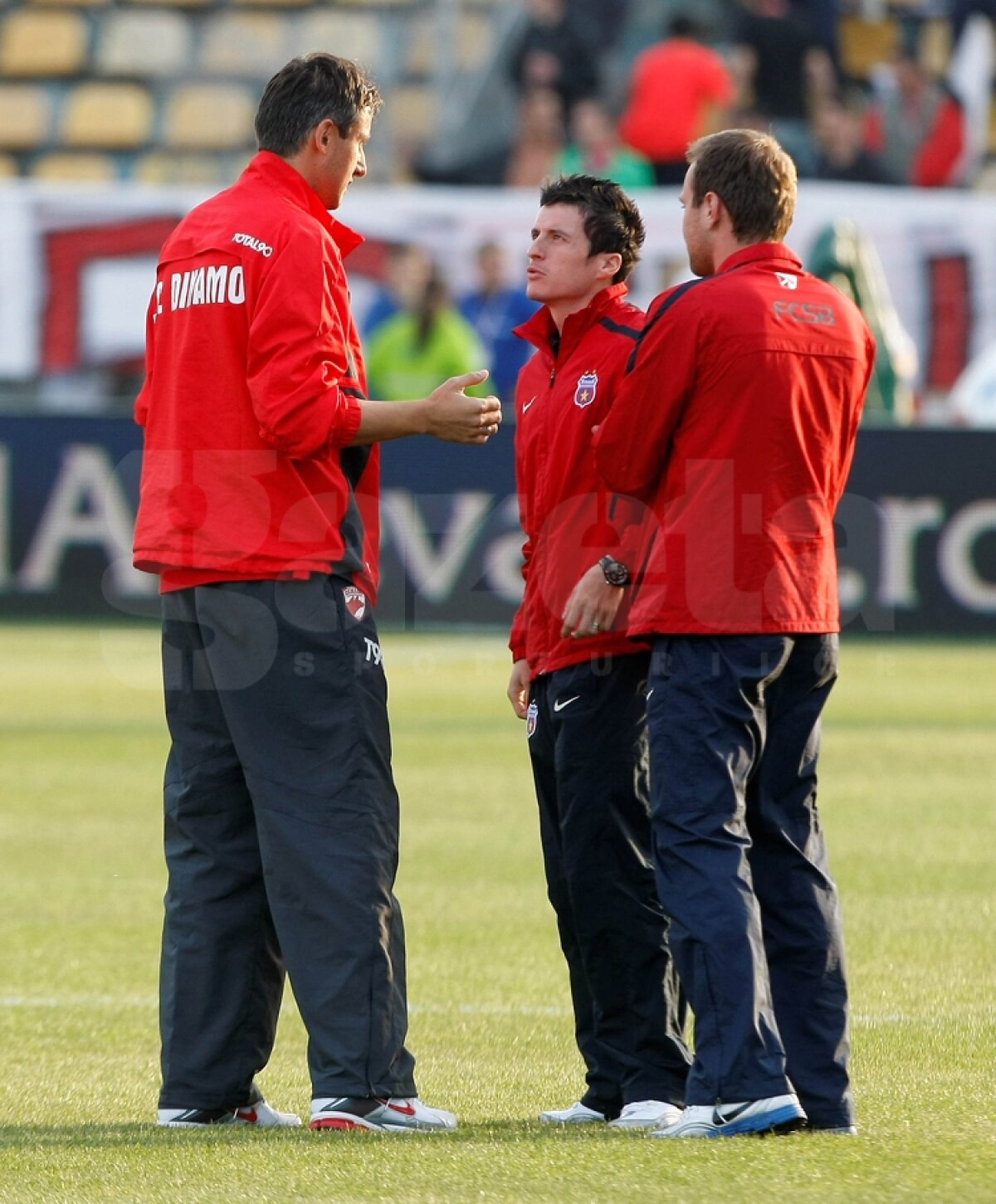 UPDATE » Avem echipele! Oli intră cu Dică şi Bilaşco, Ando răspunde cu doi închizători