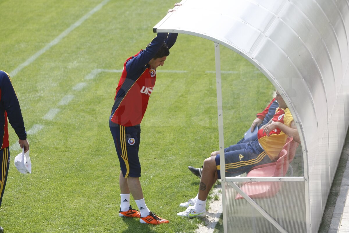 Răzvan Lucescu îl responsabilizează pe Mutu pentru meciul cu Bosnia: ”Briliantul” căpitan!