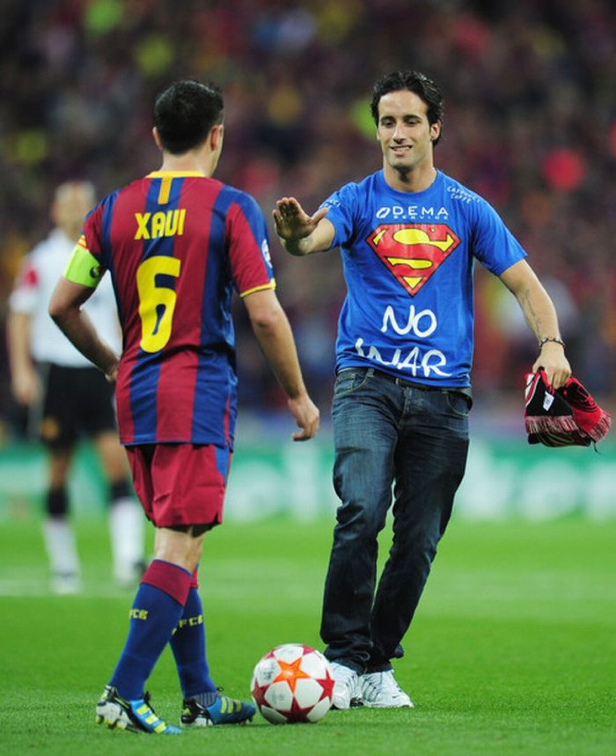 FOTO » Messi dorit la AC Milan. Un fan a făcut primul pas :D