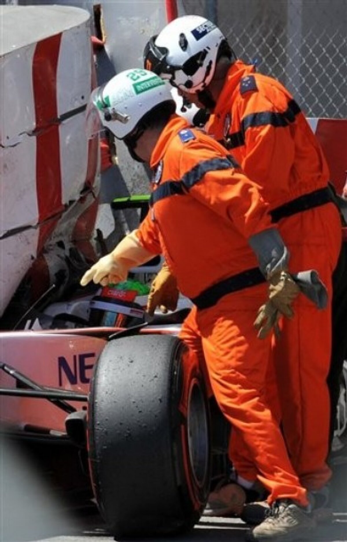 FOTO Sergio Perez a fost externat abia în această dimineaţă după accidentul de la Monaco