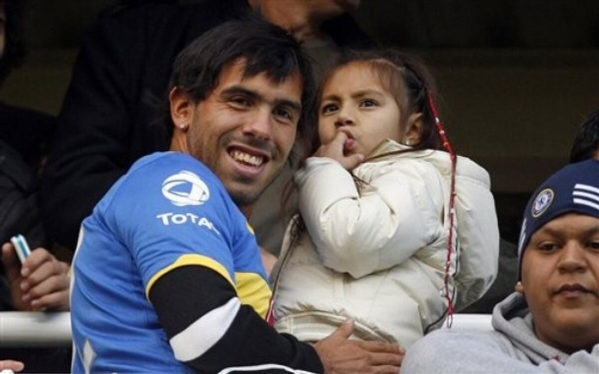 FOTO & VIDEO Tevez, primit regeşte de fanii lui Boca! 50.000 de fani l-au aclamat minute în şir