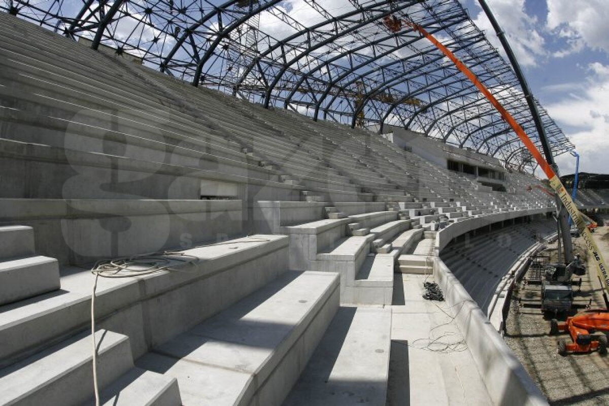 FOTO » Se montează gazonul pe "Cluj Arena" » Iată cum arată noul stadion al lui "U"