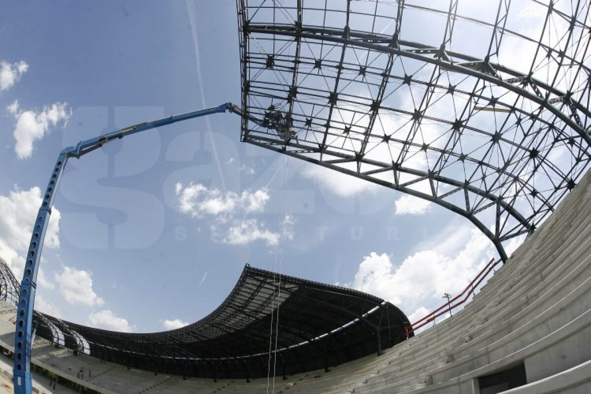 FOTO » Se montează gazonul pe "Cluj Arena" » Iată cum arată noul stadion al lui "U"