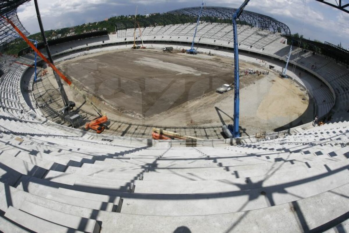 FOTO » Se montează gazonul pe "Cluj Arena" » Iată cum arată noul stadion al lui "U"