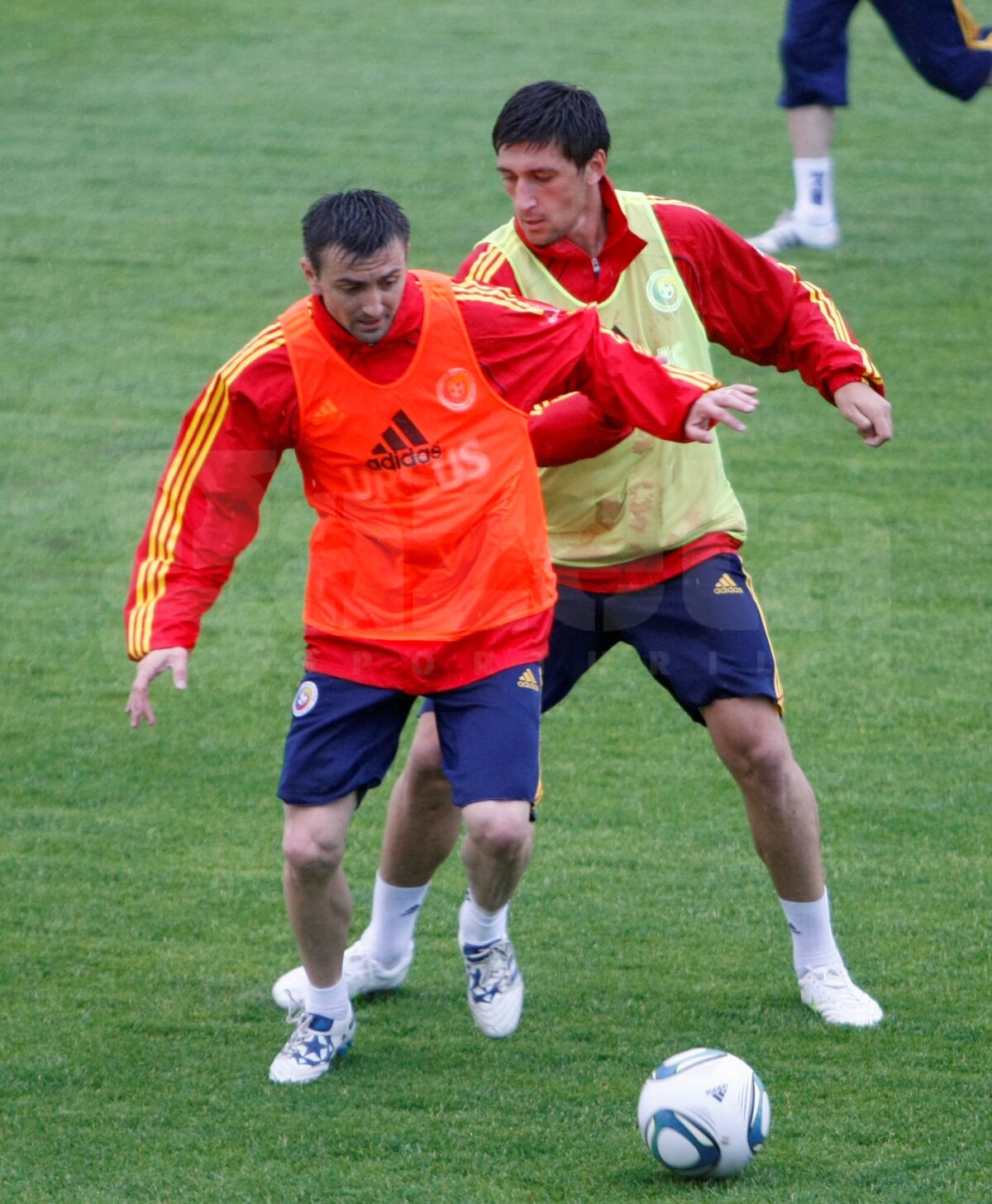 FOTO & VIDEO "Tricolorii" s-au antrenat în ploaie astăzi