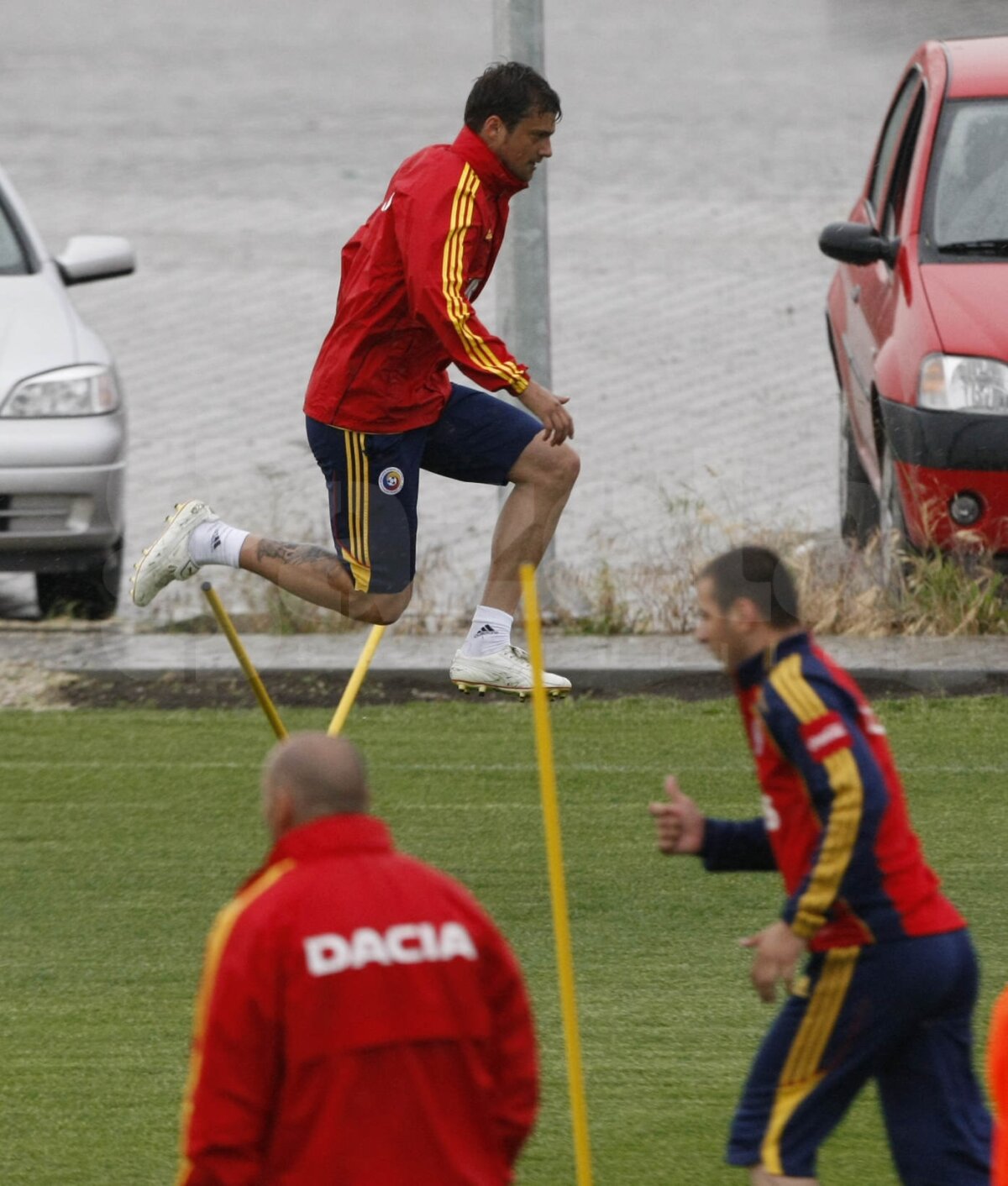 FOTO & VIDEO "Tricolorii" s-au antrenat în ploaie astăzi