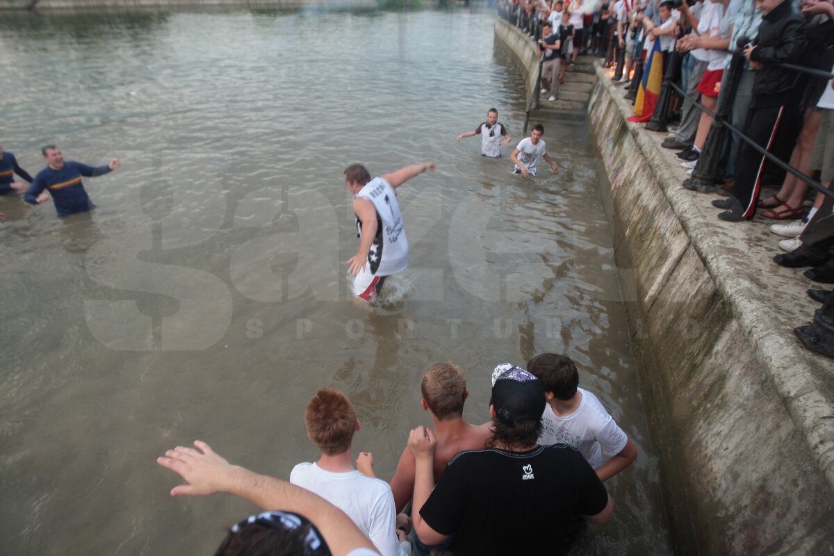 VIDEO & FOTO «U» Mobitelco a pus capăt supremaţiei Asesoftului » Clujenii au luat titlul la baschet după 15 ani