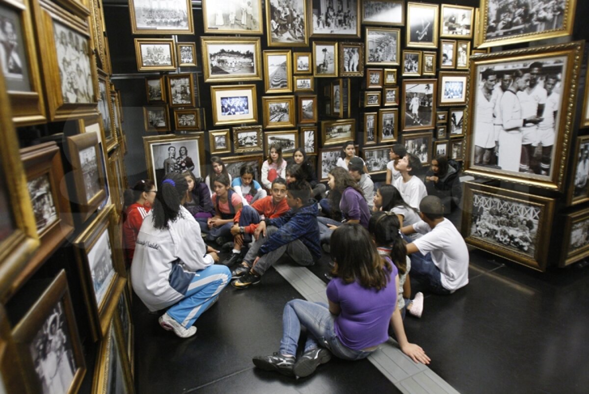 3 ore fascinante petrecute la Sao Paulo în cel mai mare Muzeu al Fotbalului din lume