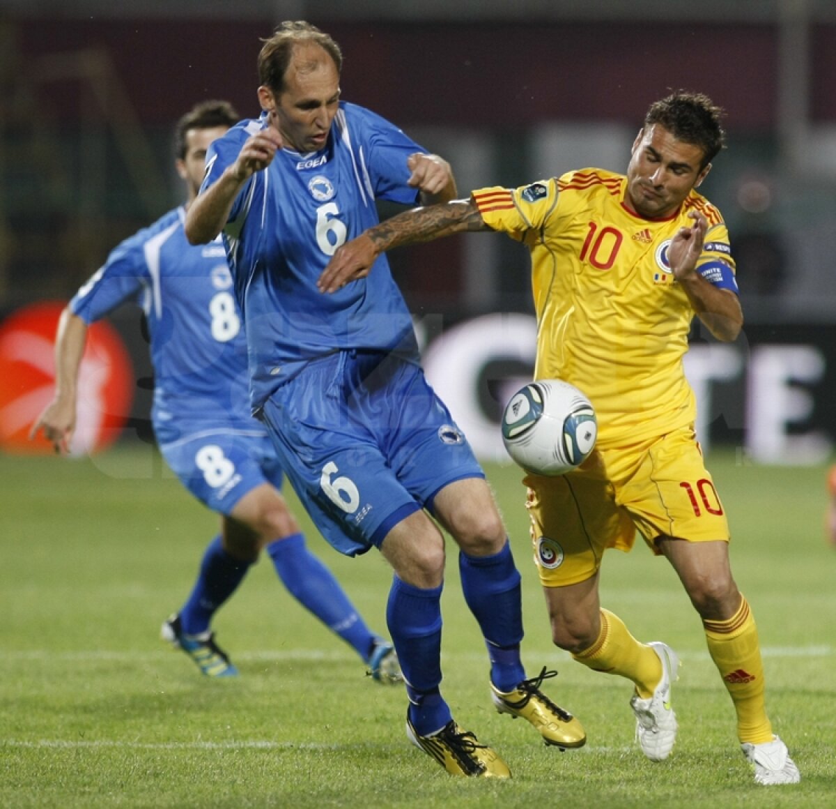 România bate Bosnia cu 3-0 şi revine în cărţile calificării!