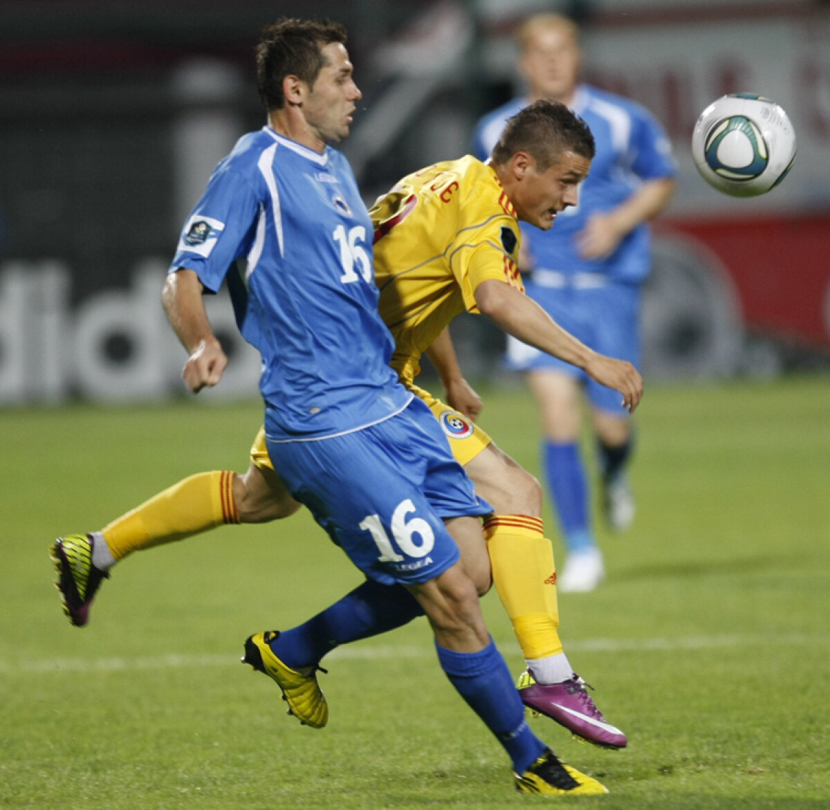 România bate Bosnia cu 3-0 şi revine în cărţile calificării!