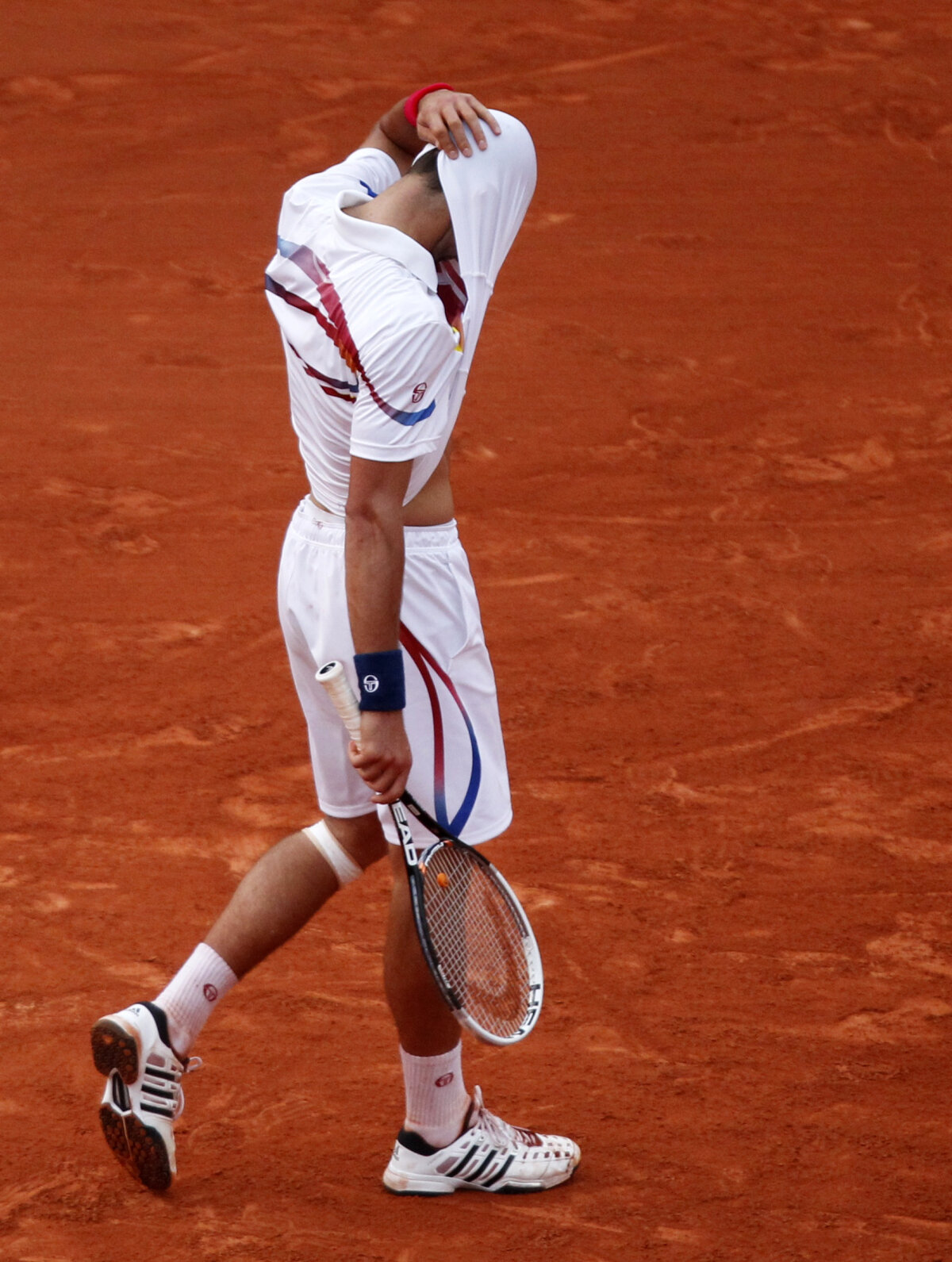 Nadal şi Federer joacă duminică finala de la Roland Garros! Elveţianul a oprit seria incredibilă a lui Djokovic