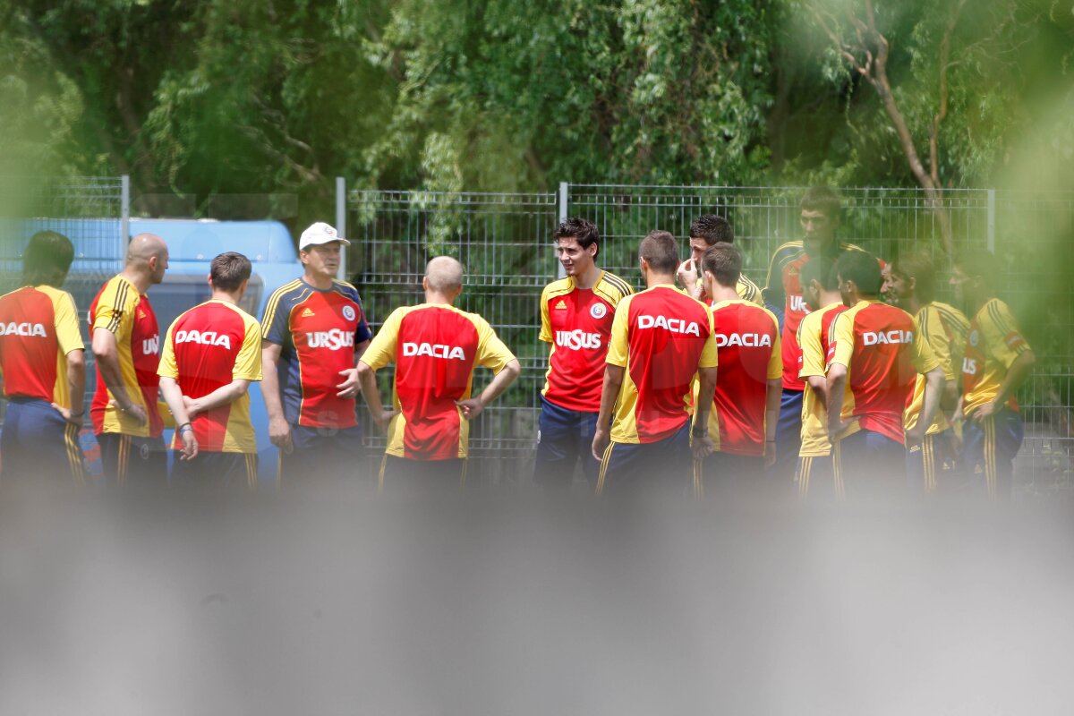 EXCLUSIV » Condiţia lui Răzvan: "Mă lăsaţi şi la Rapid, rămîn şi la naţională"