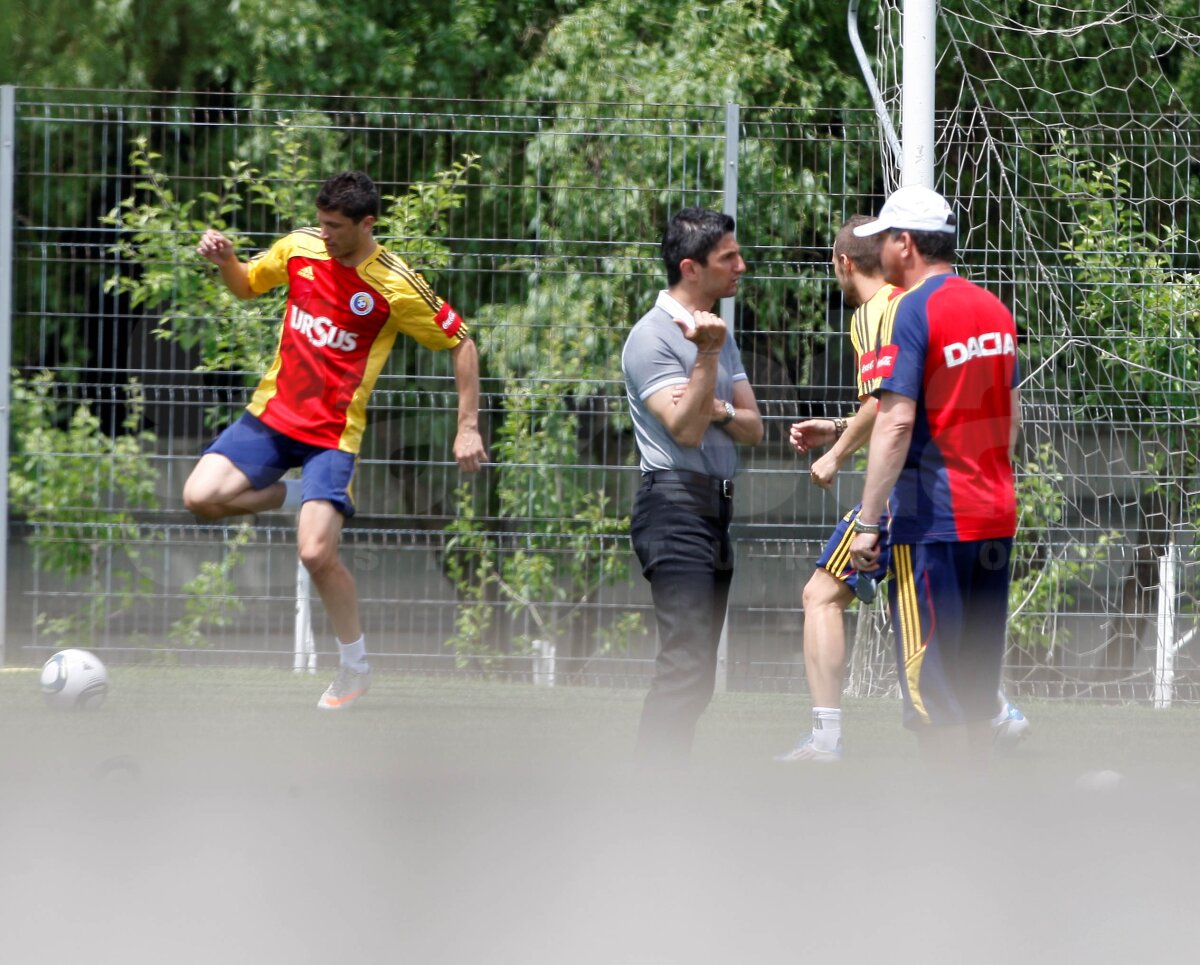 EXCLUSIV » Condiţia lui Răzvan: "Mă lăsaţi şi la Rapid, rămîn şi la naţională"