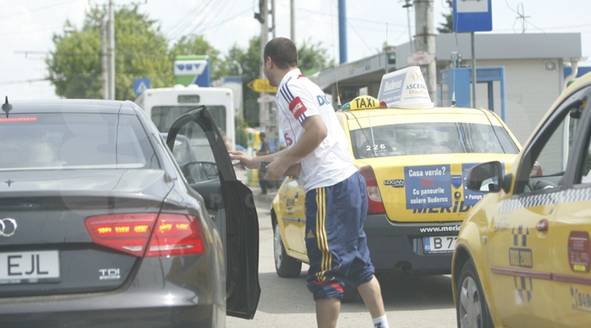 EXCLUSIV » Condiţia lui Răzvan: "Mă lăsaţi şi la Rapid, rămîn şi la naţională"