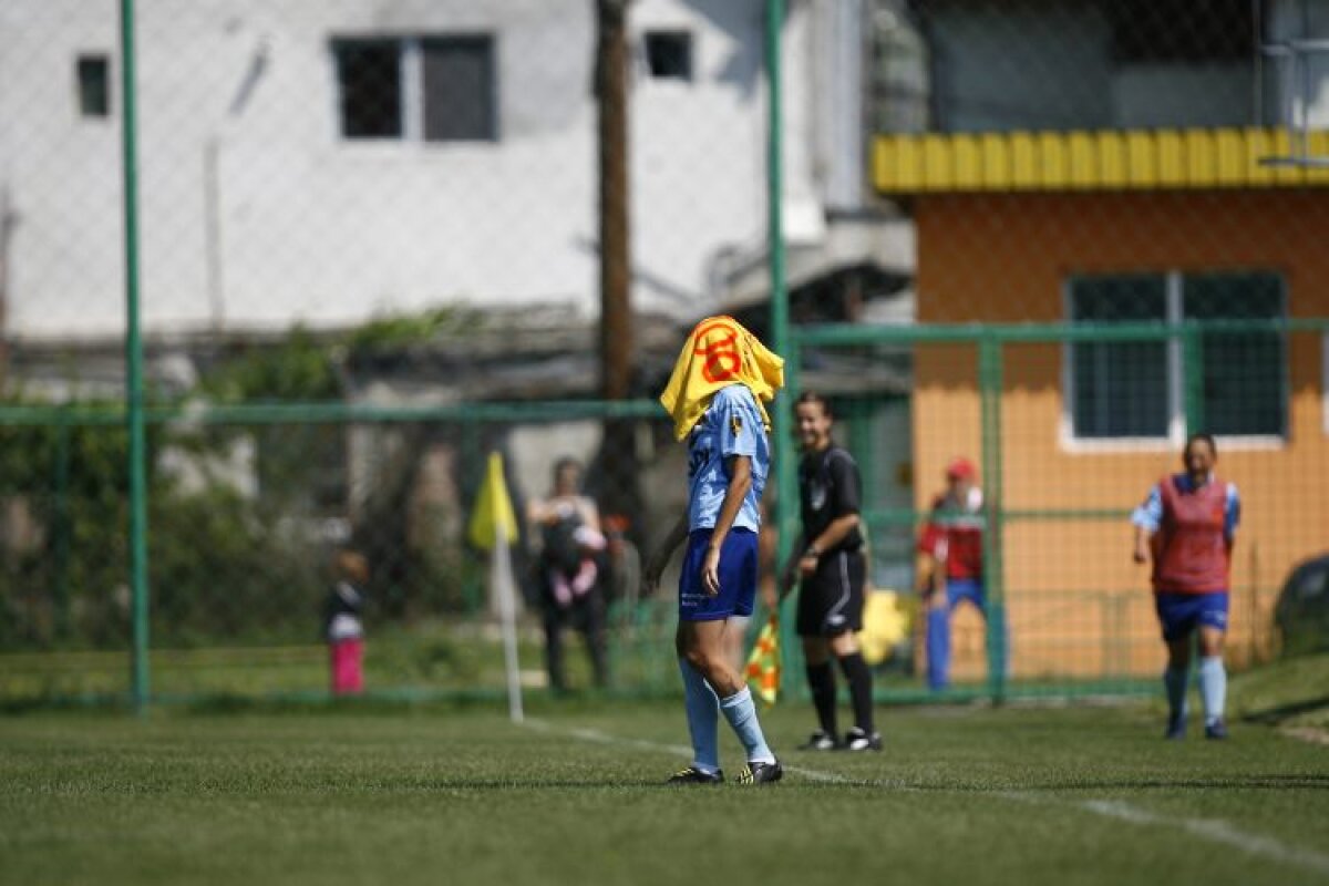 FOTO Cosmina Duşa, de la Olimpia Cluj, şi-a dat jos tricoul după ce a marcat peste 100 de goluri