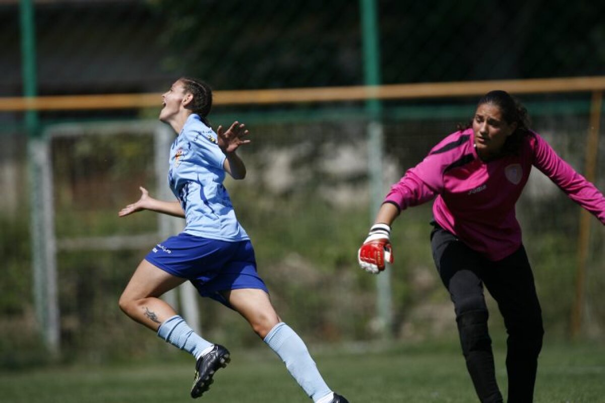 FOTO Cosmina Duşa, de la Olimpia Cluj, şi-a dat jos tricoul după ce a marcat peste 100 de goluri