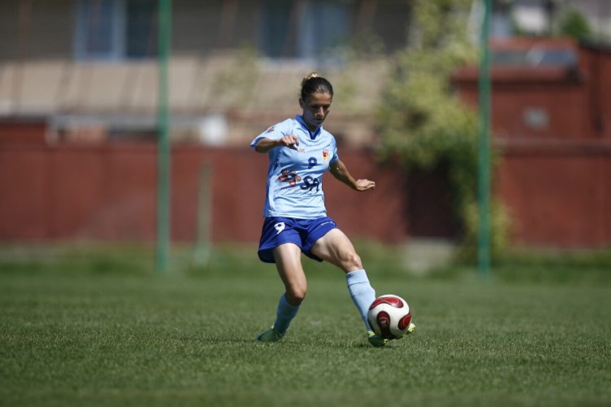 FOTO Cosmina Duşa, de la Olimpia Cluj, şi-a dat jos tricoul după ce a marcat peste 100 de goluri