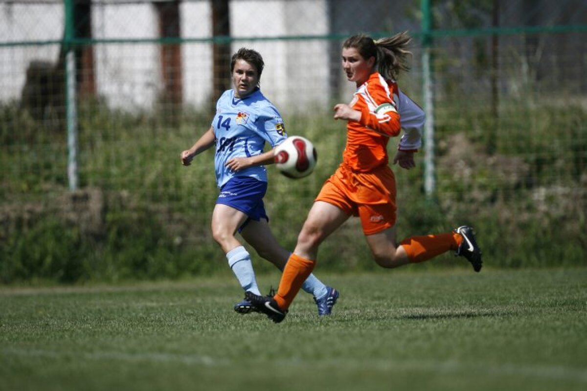 FOTO Cosmina Duşa, de la Olimpia Cluj, şi-a dat jos tricoul după ce a marcat peste 100 de goluri