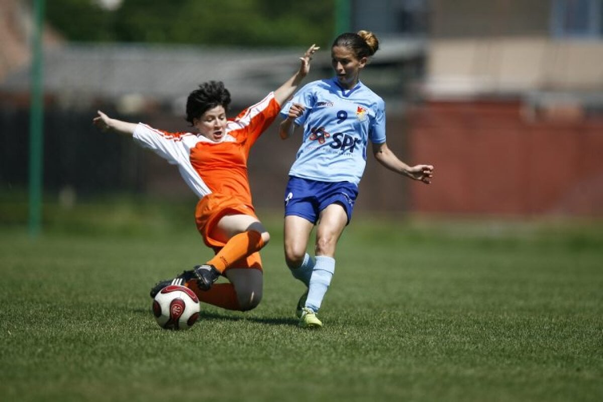 FOTO Cosmina Duşa, de la Olimpia Cluj, şi-a dat jos tricoul după ce a marcat peste 100 de goluri