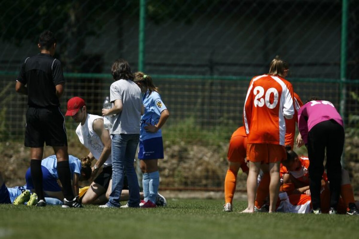 FOTO Cosmina Duşa, de la Olimpia Cluj, şi-a dat jos tricoul după ce a marcat peste 100 de goluri