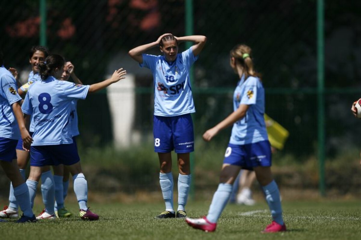 FOTO Cosmina Duşa, de la Olimpia Cluj, şi-a dat jos tricoul după ce a marcat peste 100 de goluri