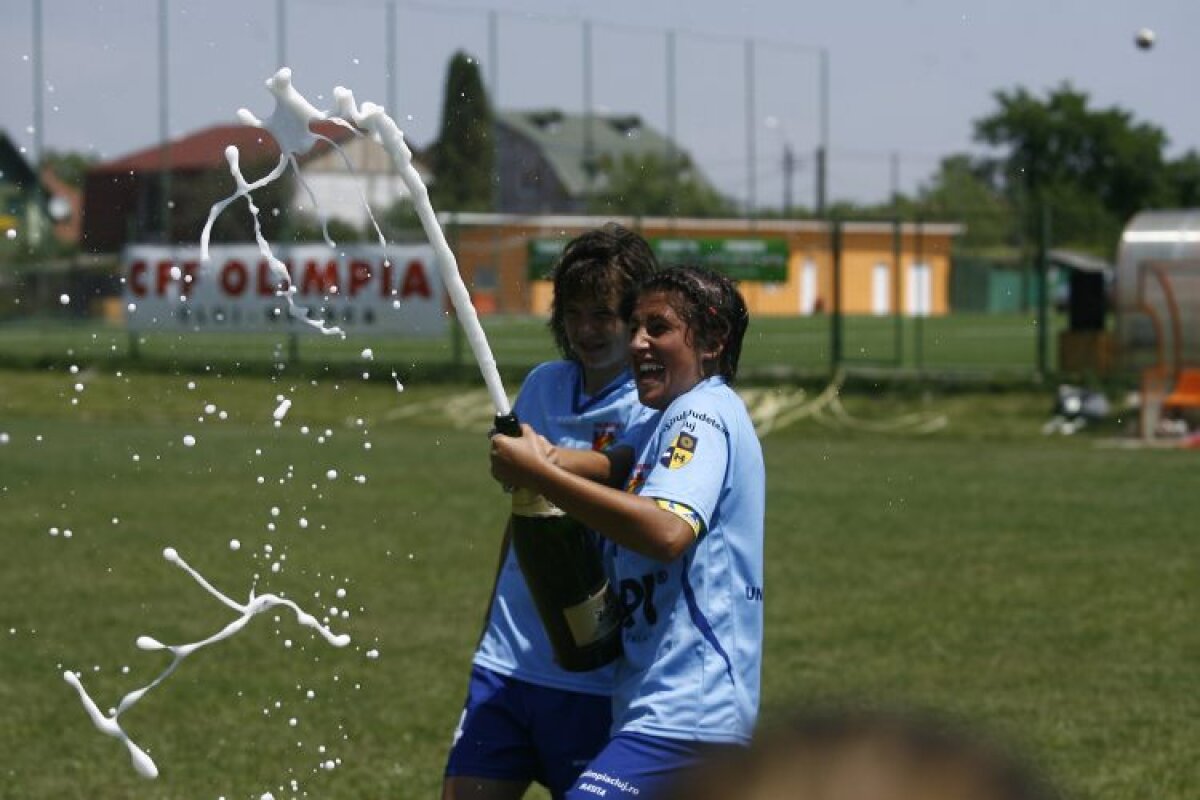 FOTO Cosmina Duşa, de la Olimpia Cluj, şi-a dat jos tricoul după ce a marcat peste 100 de goluri