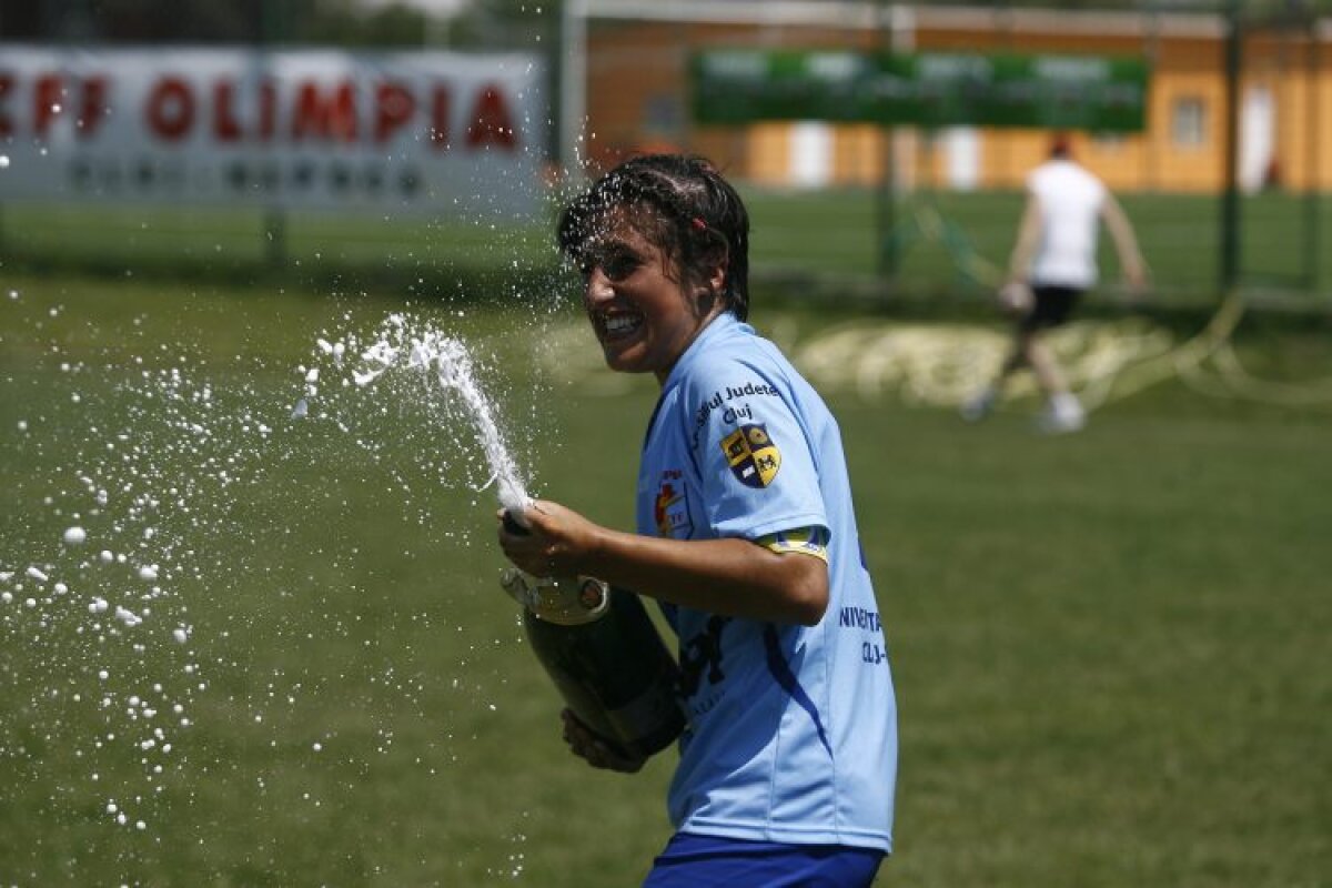 FOTO Cosmina Duşa, de la Olimpia Cluj, şi-a dat jos tricoul după ce a marcat peste 100 de goluri