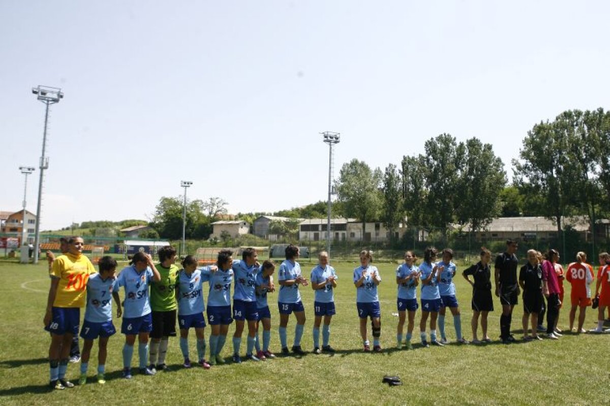 FOTO Cosmina Duşa, de la Olimpia Cluj, şi-a dat jos tricoul după ce a marcat peste 100 de goluri