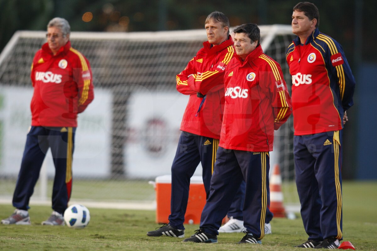 FOTO Cine conduce naţionala în Brazilia? Vezi imagini de la antrenamentul de azi-noapte