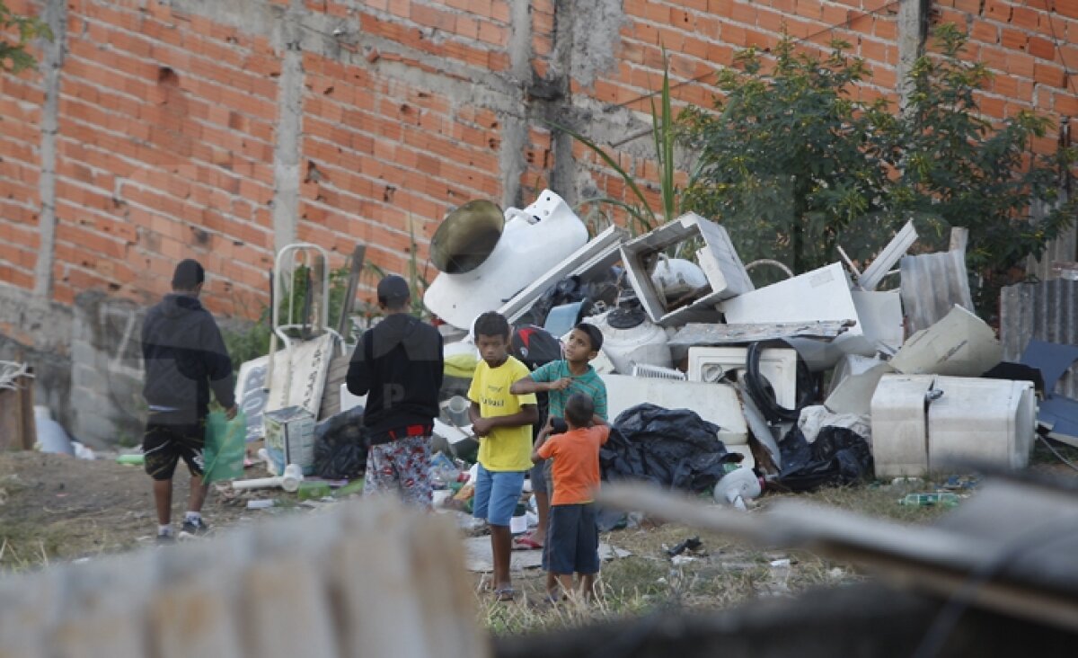 Poveste din favela în Sao Paulo » 100.000 de brazilieni trăiesc la limita sărăciei
