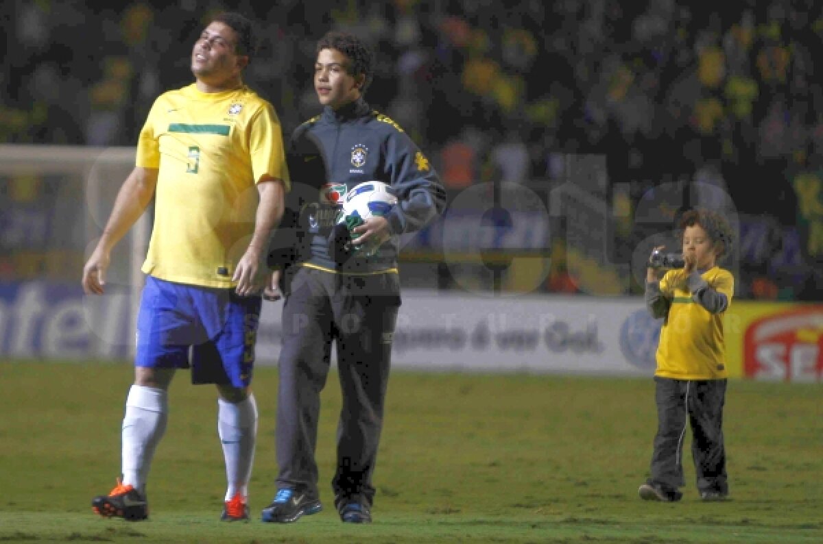 CRONICĂ Alexe şi Alexa nu i-au putut încurca pe Neymar şi Nilmar » România, a treia înfrîngere cu Brazilia