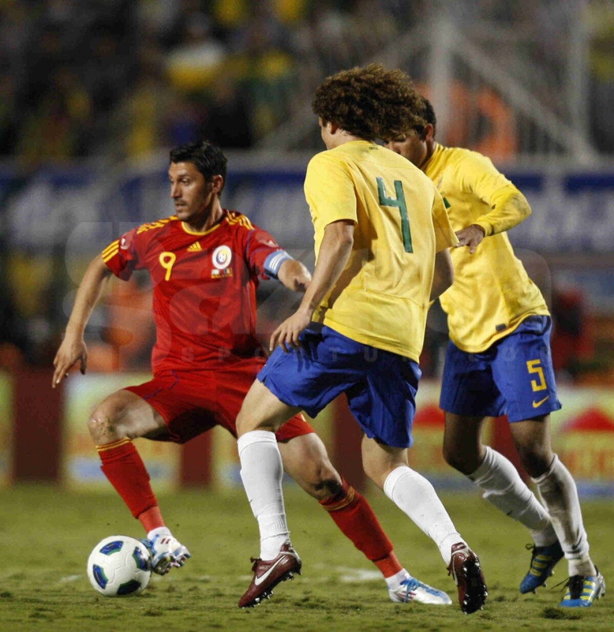 CRONICĂ Alexe şi Alexa nu i-au putut încurca pe Neymar şi Nilmar » România, a treia înfrîngere cu Brazilia