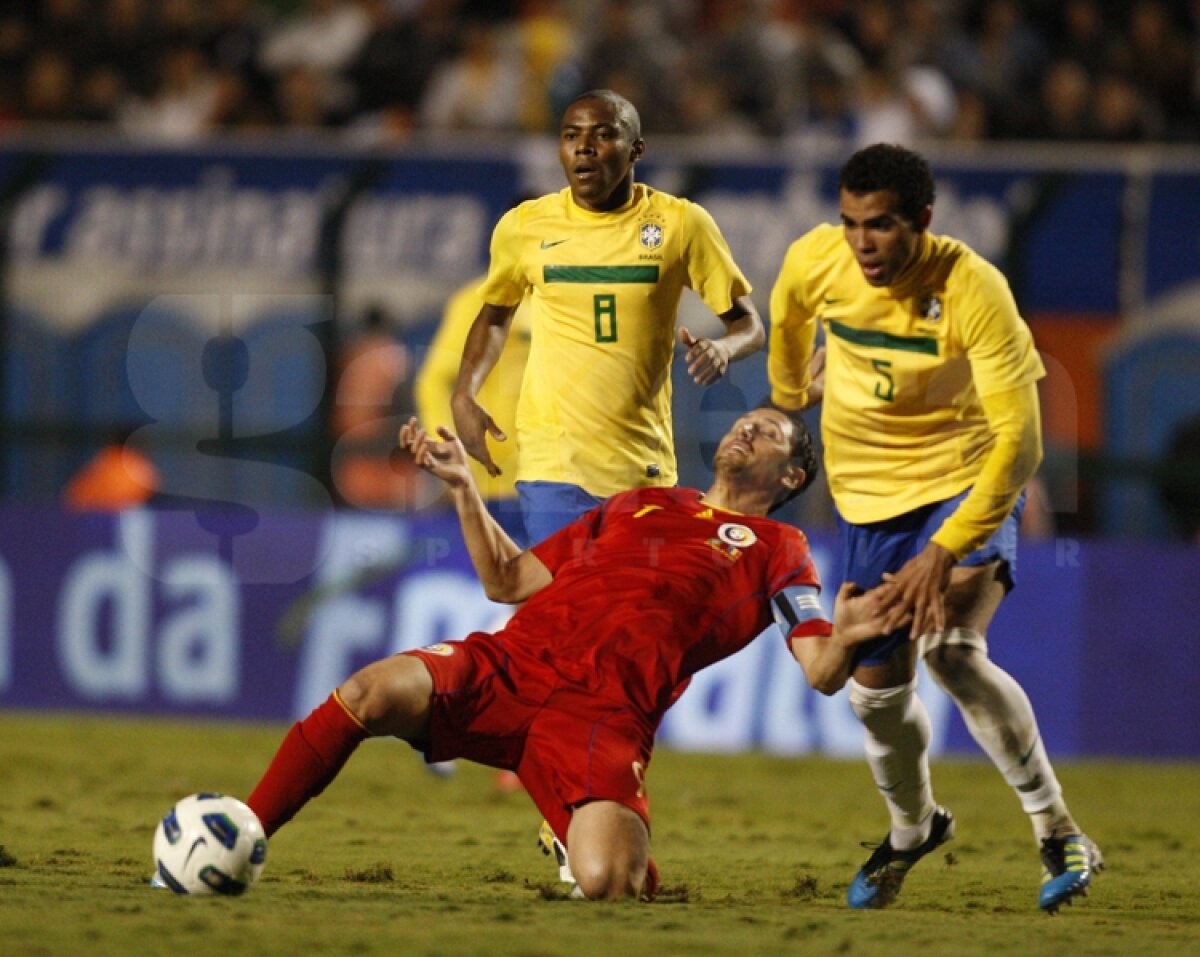 CRONICĂ Alexe şi Alexa nu i-au putut încurca pe Neymar şi Nilmar » România, a treia înfrîngere cu Brazilia