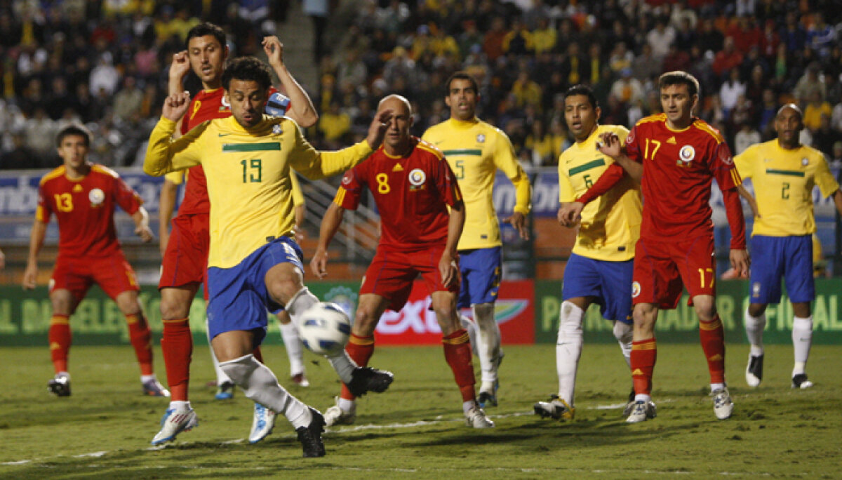 CRONICĂ Alexe şi Alexa nu i-au putut încurca pe Neymar şi Nilmar » România, a treia înfrîngere cu Brazilia