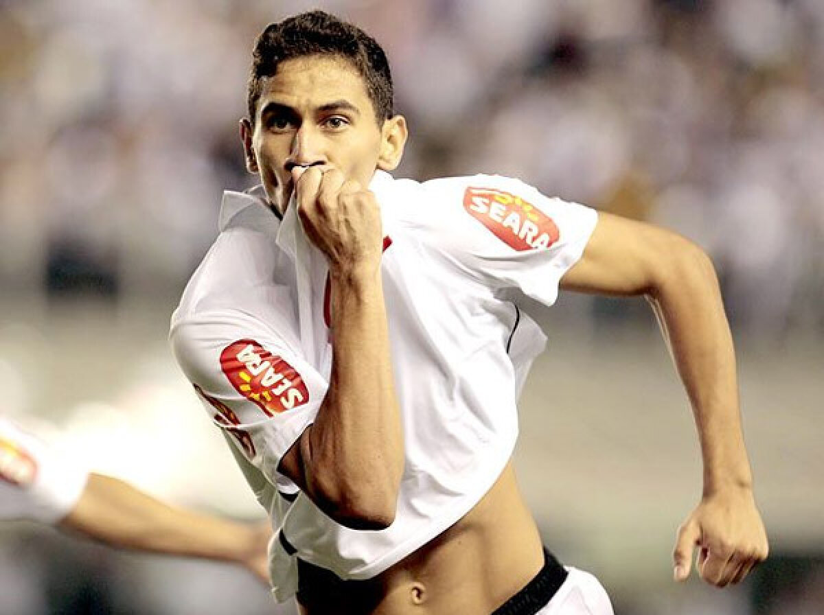 Milan şi Inter "vînează" în America de Sud. Ei sînt ţintele lor!