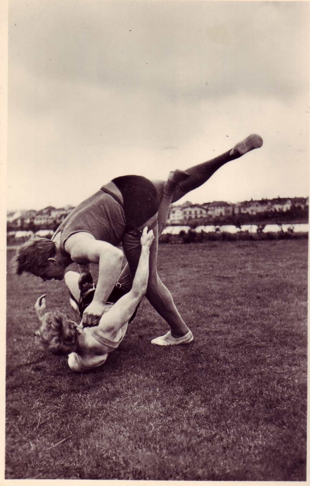 GALERIE FOTO Înot sincron solo şi schi viteză » Cele mai ciudate şi inutile sporturi