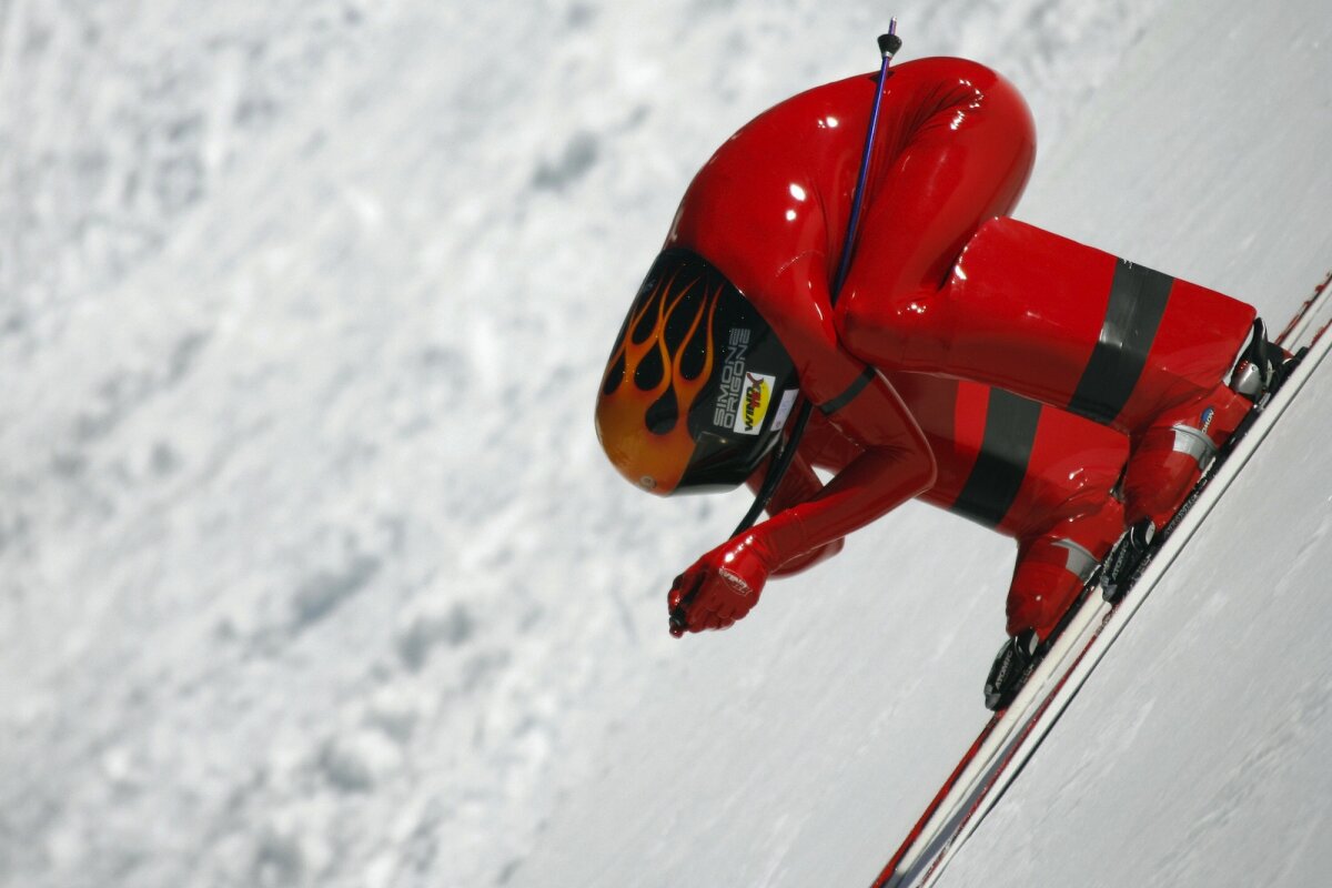 GALERIE FOTO Înot sincron solo şi schi viteză » Cele mai ciudate şi inutile sporturi