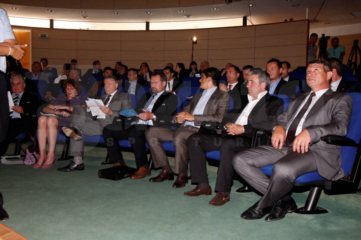 FOTO / România în grupa A la CE "Under 19", alături de Cehia, Grecia şi Irlanda. VEZI aici şi grupa B şi programul